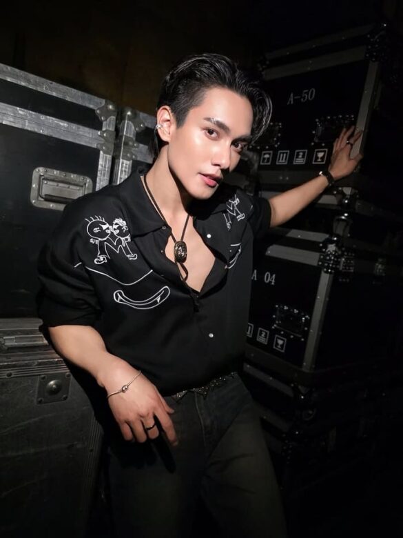 wikipedia lee asre watthanayakul 585x780 2