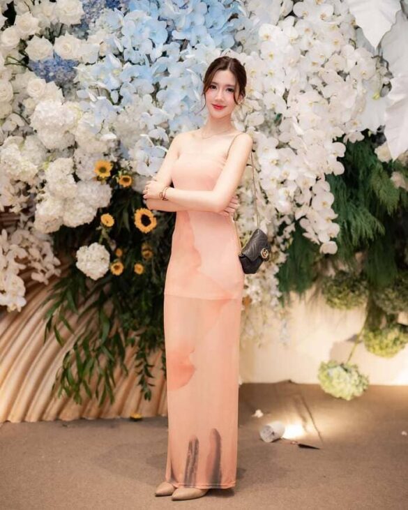 Aomsin Nuttharat Papirom là ai