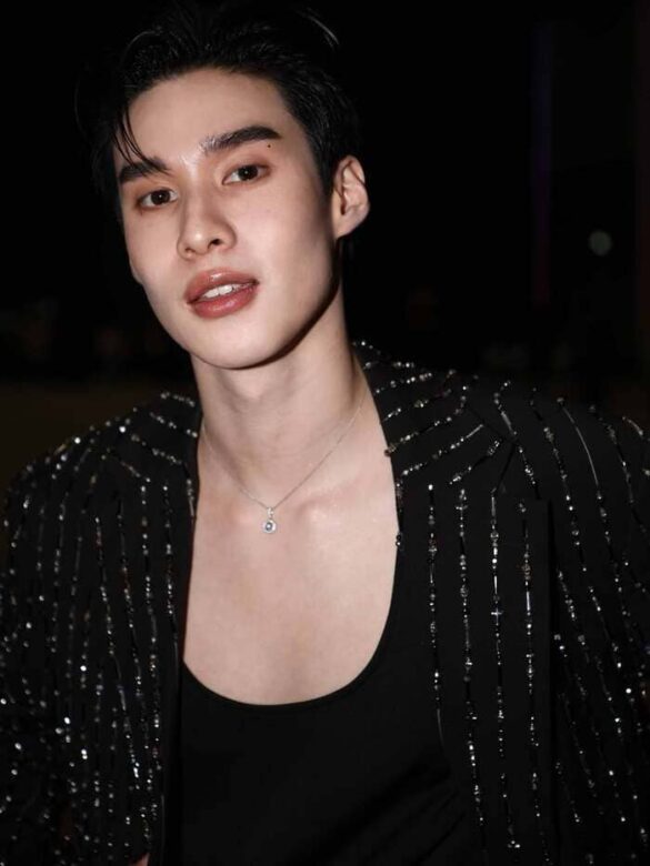 Peak Peemapol Panichtamrong là ai