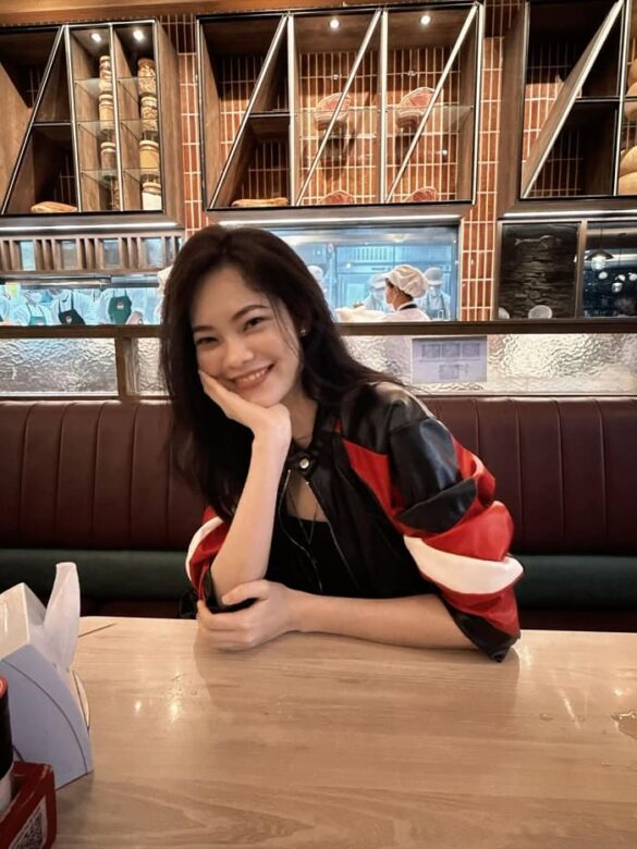 profile-ella-neelasha-dorling Profile Ella Neelasha Dorling