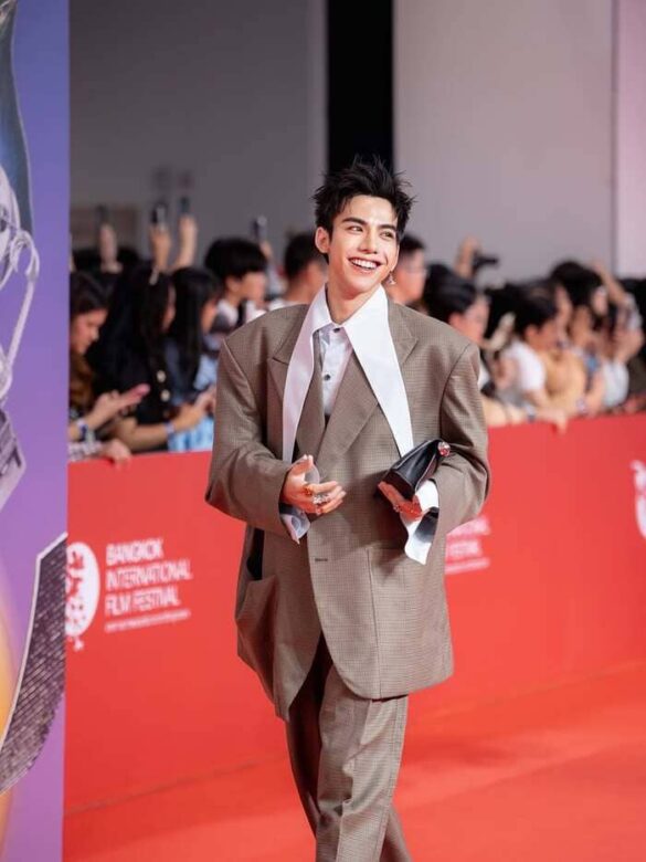 Profile Ton Thanasit Jaturaput