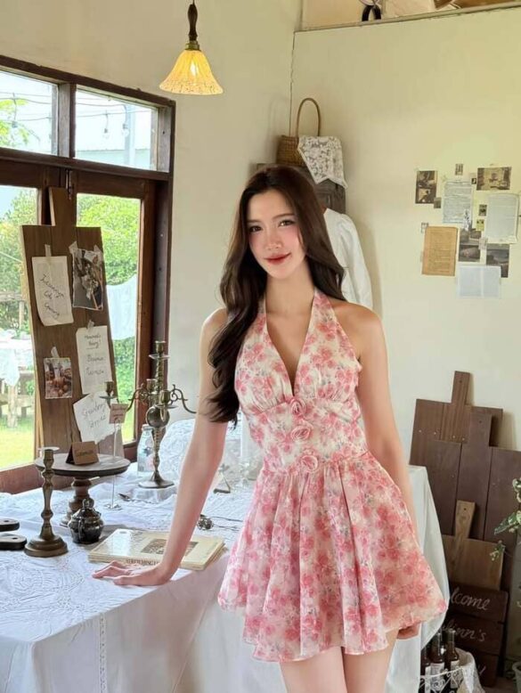 Tiểu sử Aomsin Nuttharat Papirom