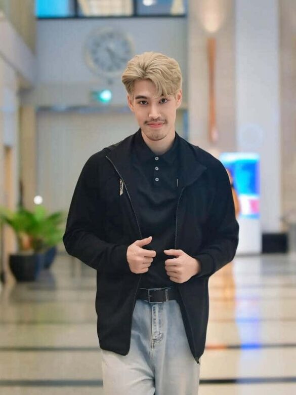 Tiểu sử Aong Sittan Supakriangkrai