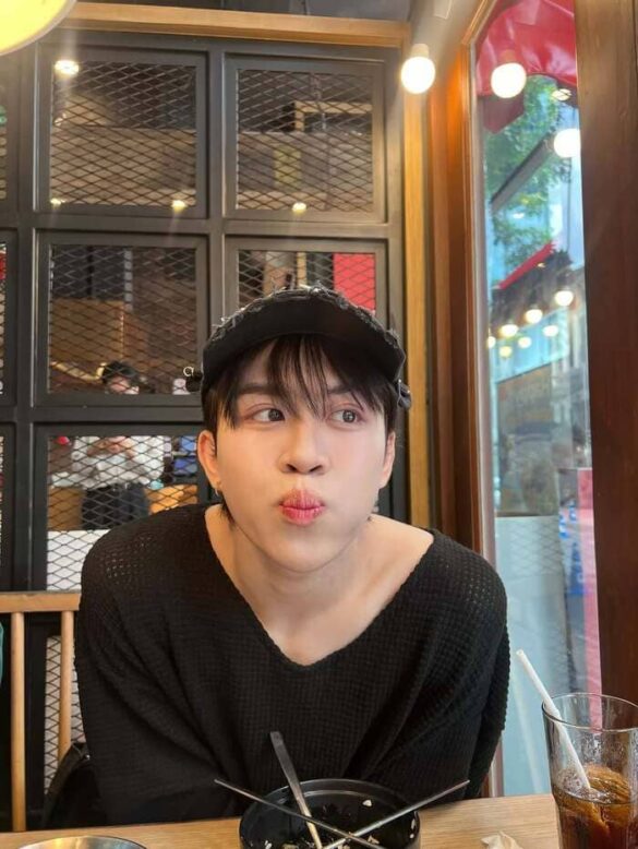 Tiểu sử Apo Wachirakon Raksasuwan