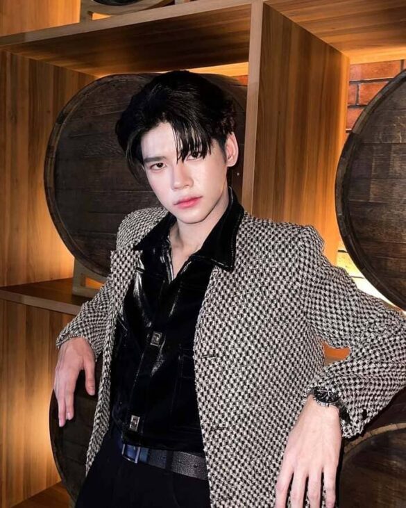 Tiểu sử Arm Chaiyapat Jumpasin