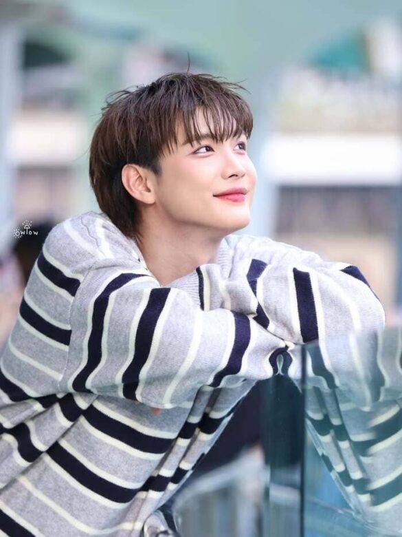 Tiểu sử Golf Pasatorn Lertsathitwong