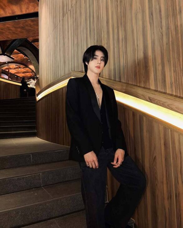 Tiểu sử Krismon Thanawat Sutthijaroen