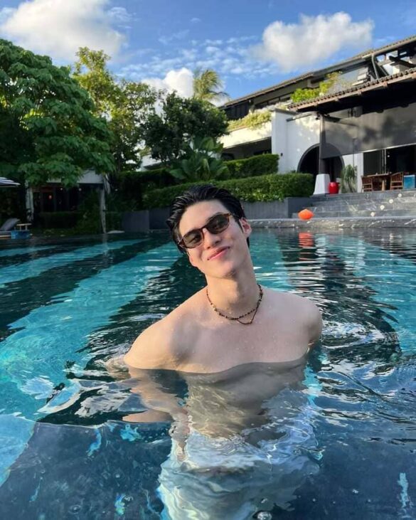 Tiểu sử Peak Peemapol Panichtamrong