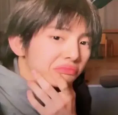 Ảnh Cortis biểu cảm lạ