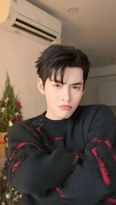 anh-hung-huynh-bieu-cam-cuoi-chu-mo-khoc-5 Ảnh Hùng Huỳnh chu mỏ dễ thương