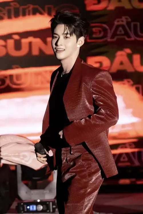 anh-hung-huynh-moi-nhat-2026-4 Hùng Huỳnh ảnh mới nhất full HD