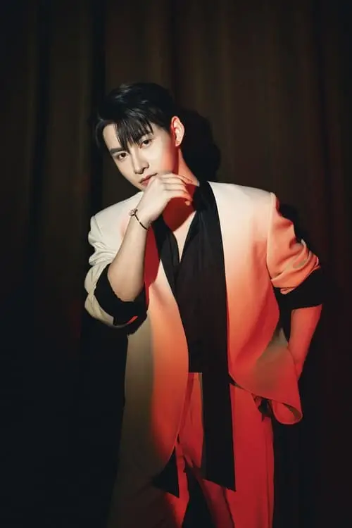 anh-hung-huynh-moi-nhat-2026-8 Ảnh Hùng Huỳnh chụp cận mặt