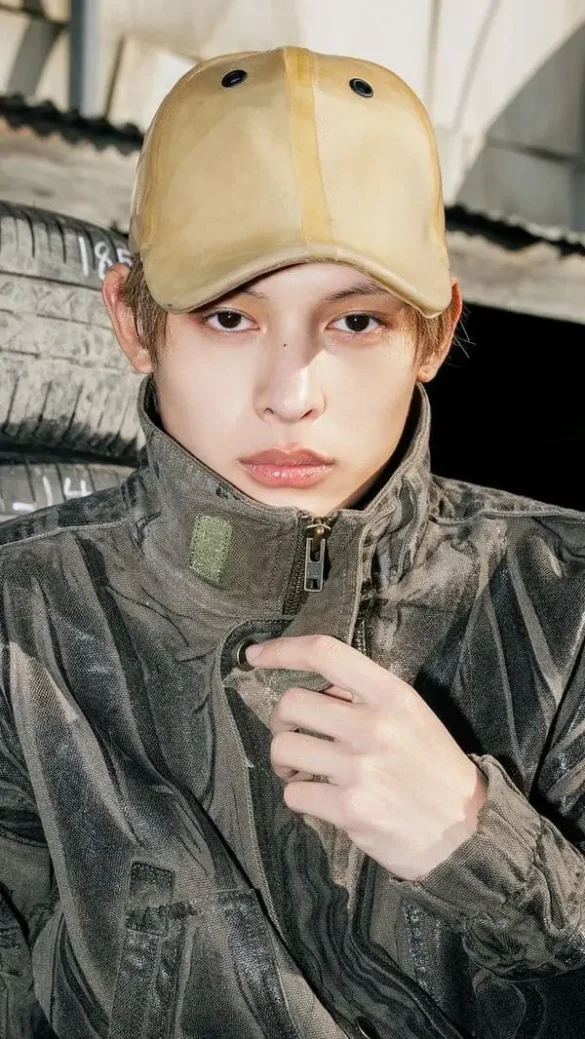 Ảnh James Cortis ngầu phong cách