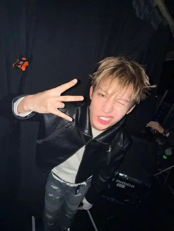 Ảnh James Cortis ngầu mạnh mẽ