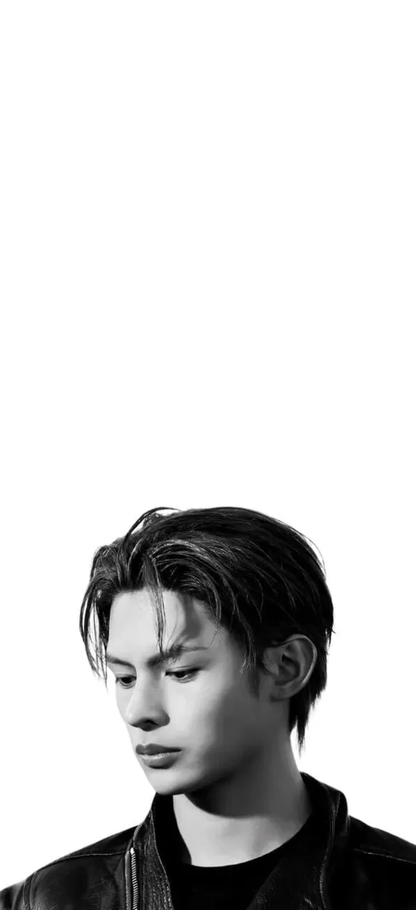 Ảnh James Cortis hình nền trắng đen