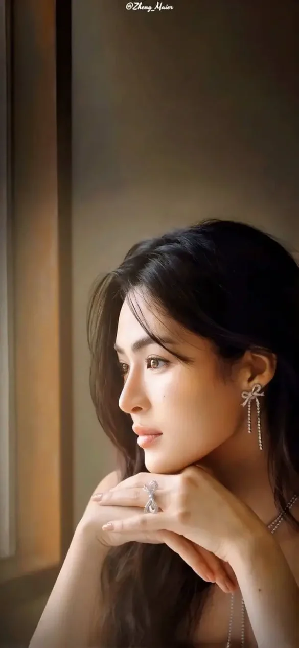 Ảnh LingLing Kwong phong thái lạnh