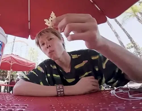 anh-martin-cortis-di-an-10 Ảnh Martin Cortis đi ăn