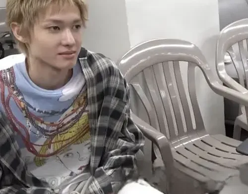 anh-martin-cortis-di-an-8 Ảnh Martin Cortis đi ăn giản dị