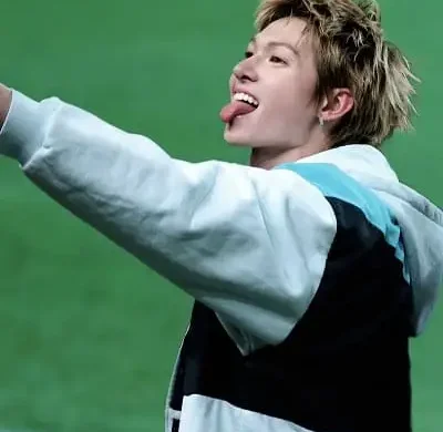 anh-martin-cortis-le-luoi-cute-4 Ảnh Martin Cortis lè lưỡi đáng yêu