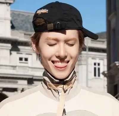 anh-martin-cortis-le-luoi-cute-5 Ảnh Martin Cortis lè lưỡi tinh nghịch