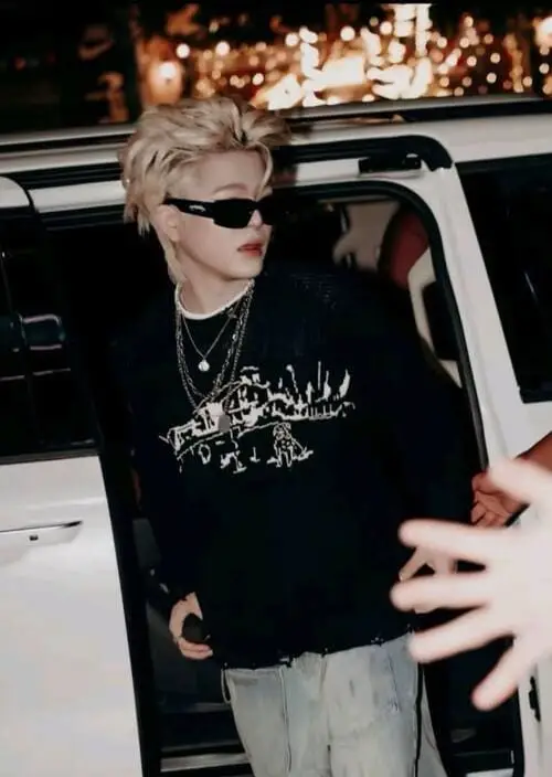 anh-rhyder-ngau-deo-kinh-1 Rhyder đeo kính, vibe lịch lãm và cool