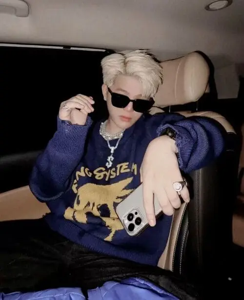 anh-rhyder-ngau-deo-kinh-4 Rhyder kính đen, style street cực chất