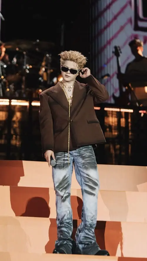 anh-rhyder-ngau-deo-kinh-9 Rhyder đeo kính, hợp làm avatar kiểu ngầu