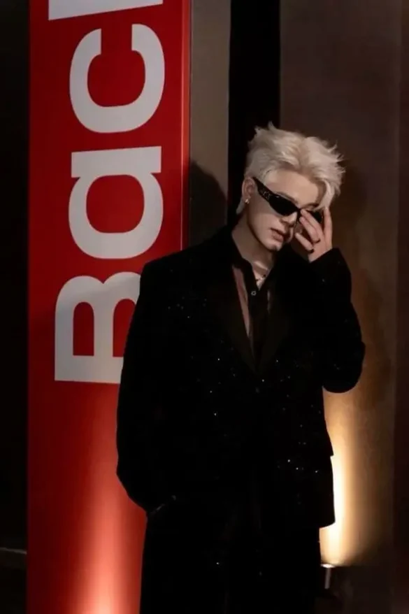 Ảnh Rhyder ngầu trong studio, ánh sáng nổi khối