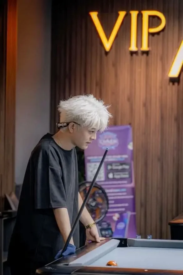 Ảnh Rhyder ngầu, biểu cảm nghiêm túc