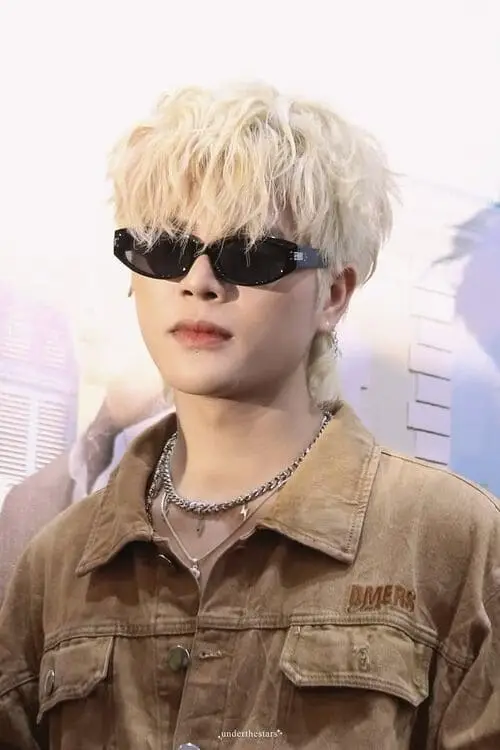 anh-rhyder-ngau-toc-bach-kim-3 Rhyder tóc bạch kim chụp studio, ánh sáng mạnh