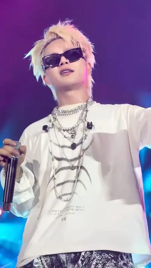 anh-rhyder-ngau-toc-bach-kim-4 Rhyder bạch kim nhìn nghiêng, khung hình điện ảnh