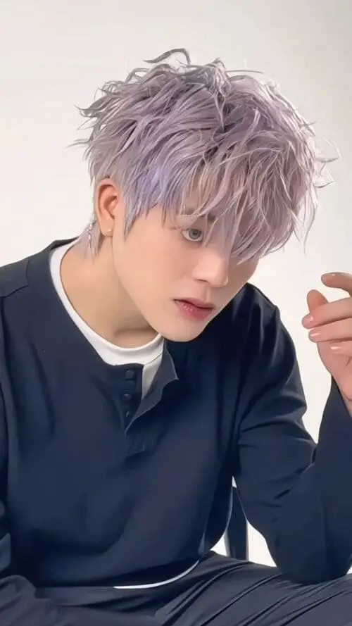 anh-rhyder-ngau-toc-bach-kim-6 Tóc bạch kim + outfit đen, tổng thể cực cuốn