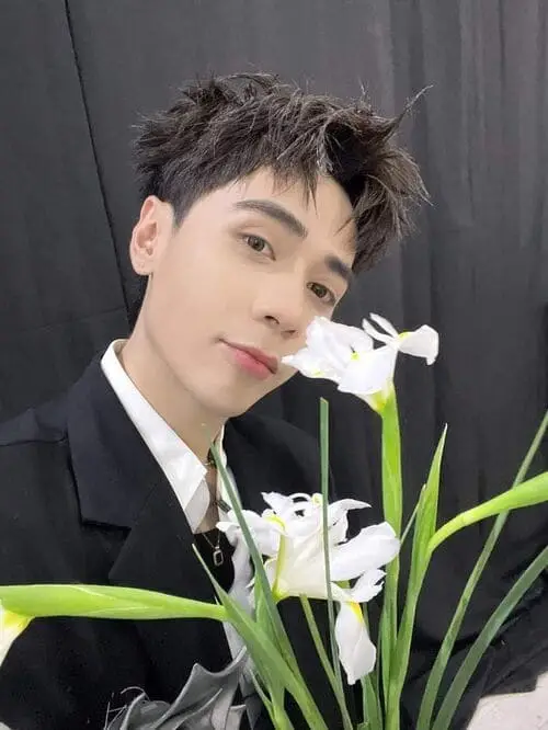 de-thuong-anh-quang-hung-masterd-cuoi-2 Hình ảnh đẹp Quang Hùng MasterD cười dễ thương