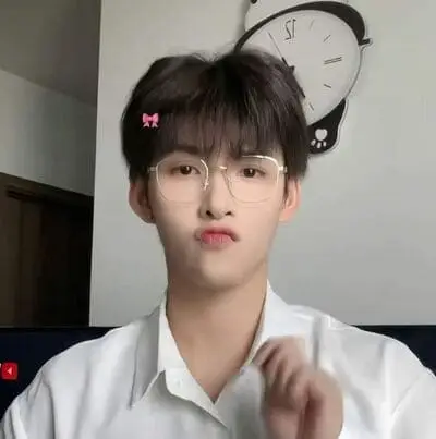 hinh-anh-hung-huynh-cute-de-thuong-1 Hình ảnh Hùng Huỳnh cute đáng yêu