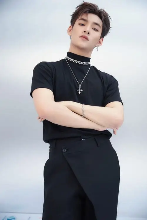 hinh-nen-anh-hung-huynh-wallpaper-pinterest-10 Ảnh Hùng Huỳnh pinterest tóc hồng