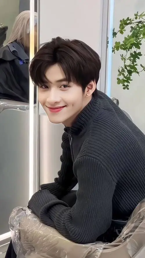 hinh-nen-anh-hung-huynh-wallpaper-pinterest-9 Hình nền ảnh Hùng Huỳnh cute