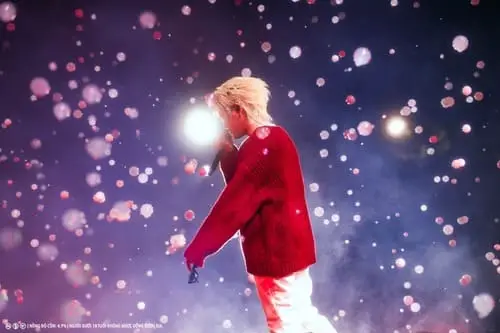 hinh-nen-anh-rhyder-cool-ngau-2 Outfit tối giản giúp Rhyder trông rất “cool”