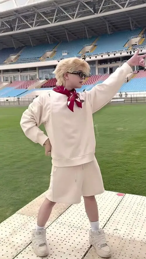 hinh-nen-anh-rhyder-de-thuong-cute-15 Ảnh Rhyder đời thường, vibe thư giãn