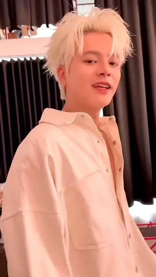 hinh-nen-anh-rhyder-de-thuong-cute-30 Rhyder nhìn sang một bên, ảnh rất điện ảnh