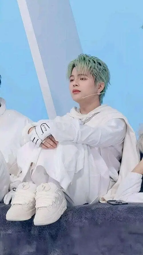 hinh-nen-anh-rhyder-de-thuong-cute-50 Ảnh nền Rhyder toàn thân, bố cục thoáng