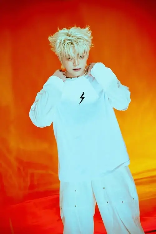 hinh-nen-anh-rhyder-ngau-ngau-co-mau-3 Rhyder chụp studio, ánh sáng tối tạo chiều sâu