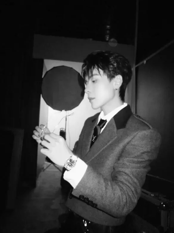 Quang Hùng MasterD wallpaper đen trắng, chân dung nét