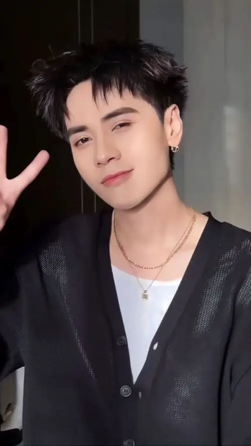 tong-tai-anh-quang-hung-masterd-de-thuong-3 Hình nền dễ thương ảnh Quang Hùng MasterD tổng tài