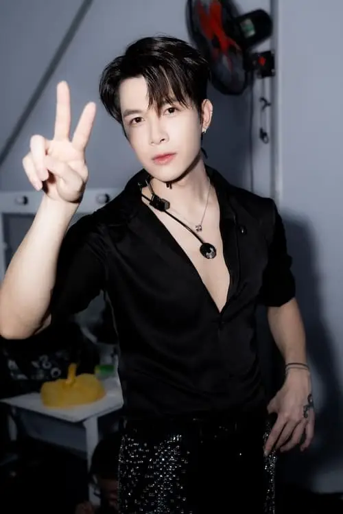 anh-anh-tu-atus-moi-nhat-3 Ảnh Anh Tú Atus mới nhất, phong cách trẻ trung