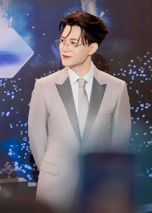 anh-anh-tu-atus-moi-nhat-8 Anh Tú Atus mới nhất, ảnh chụp góc nghiêng