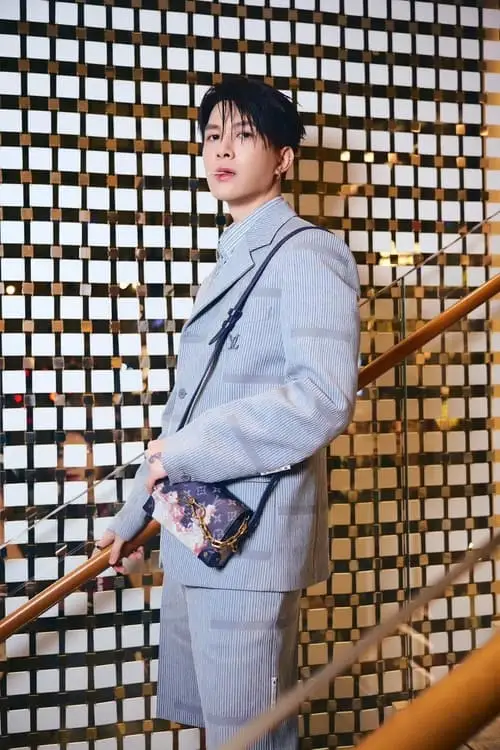 anh-anh-tu-atus-ngau-5 Ảnh Anh Tú Atus ngầu, outfit mạnh mẽ