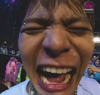 anh-dim-rhyder-cuoi-1 Ảnh dìm Rhyder khóc khoảnh khắc xúc động