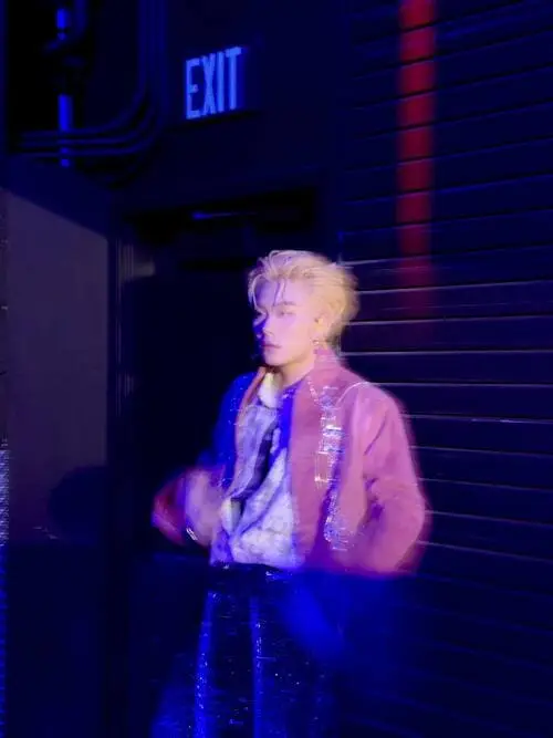 anh-duong-domic-ngau-loi-trang-den-hinh-nen-moi-nhat-22 Ảnh Dương Domic ngầu hậu trường camera thường