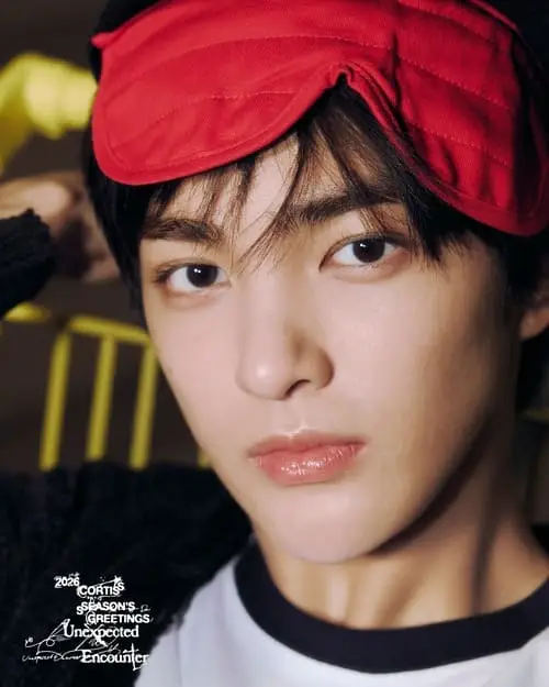 anh-keonho-cortis-moi-nhat-2 Ảnh Keonho Cortis mới nhất góc nghiêng ánh đèn