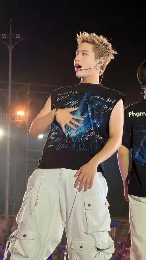 anh-quan-ap-anh-trai-say-hi-5 Ảnh Quân AP show Anh Trai Say Hi, thần thái cuốn hút